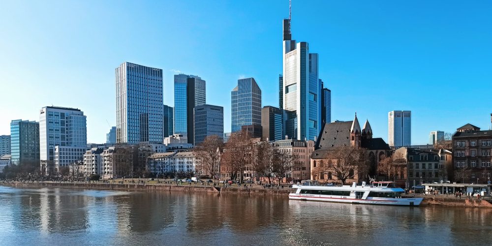Căutători de locuri de muncă din Frankfurt Germania – Lucrezi pentru cel mai bun salariu?