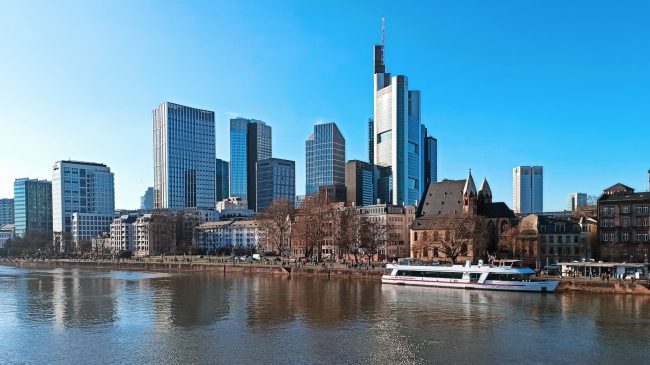 Căutători de locuri de muncă din Frankfurt Germania – Lucrezi pentru cel mai bun salariu?